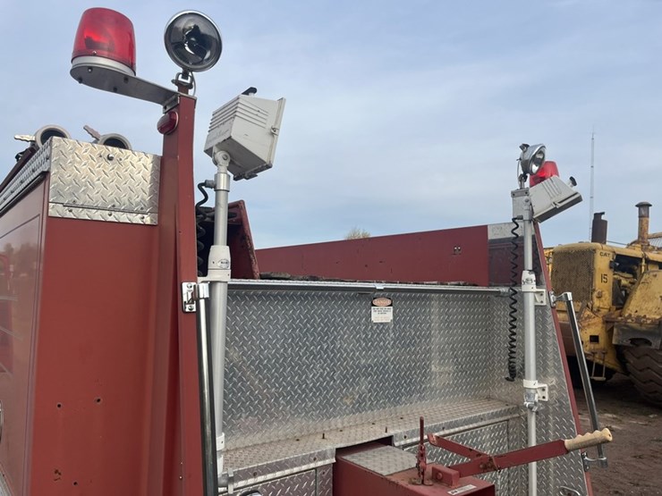 #1148-•-1980-gmc-v-8-fire-truck-image-25