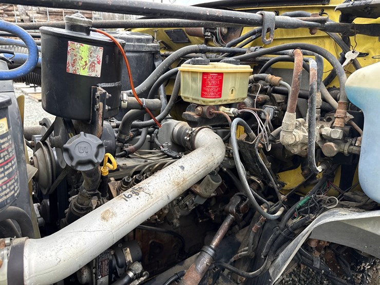 1993-ford-f700-image-48