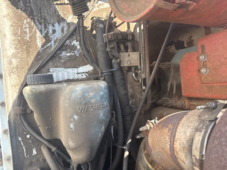 1994-peterbilt-359-image-23