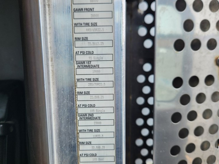 2014-kenworth-t800-image-65