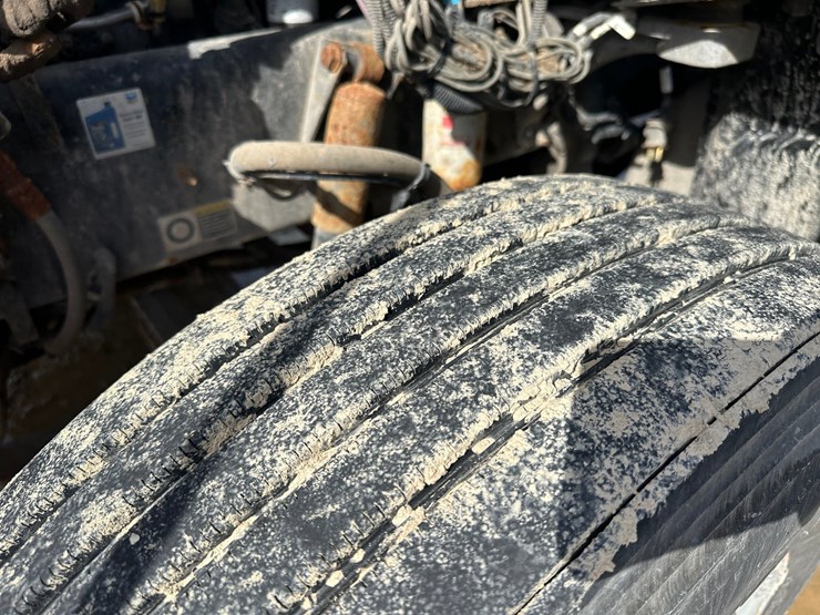 2015-peterbilt-337-image-62