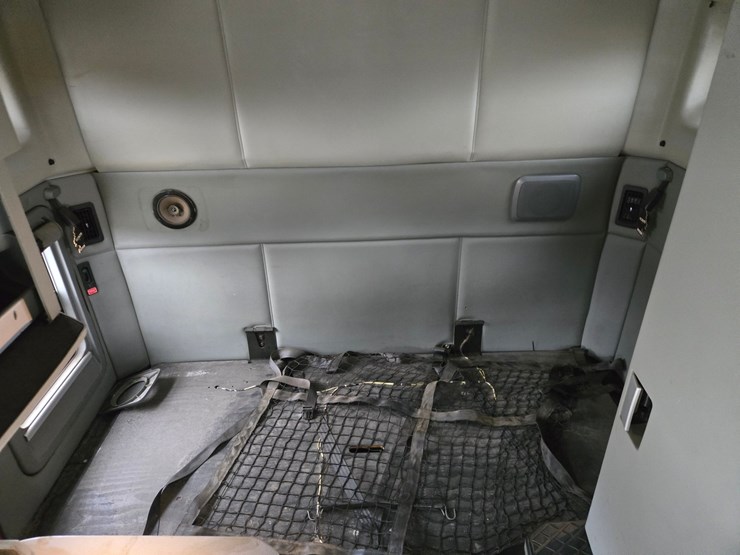 2017-kenworth-t680-image-85