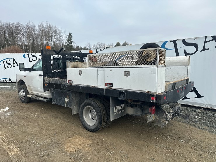 2020-dodge-3500-image-3