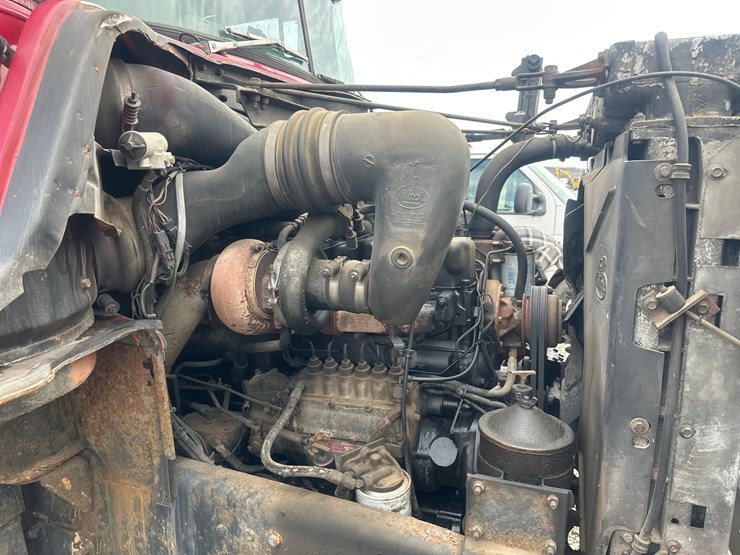 1986-mack-dm686s-image-36