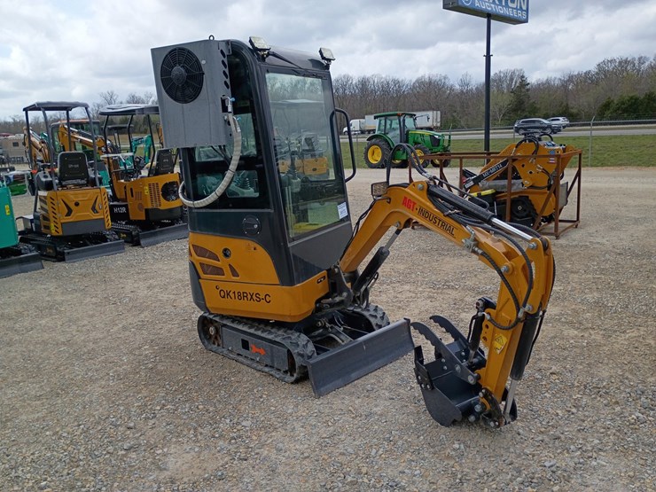 #24172-•-2025-agt-qk18rxs-c-mini-excavator-image-6