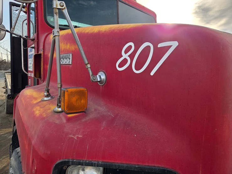 1998-international-paystar-5000-image-11