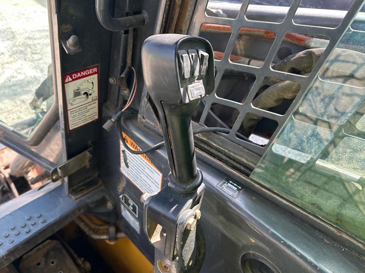 new-holland-lt190b-image-23