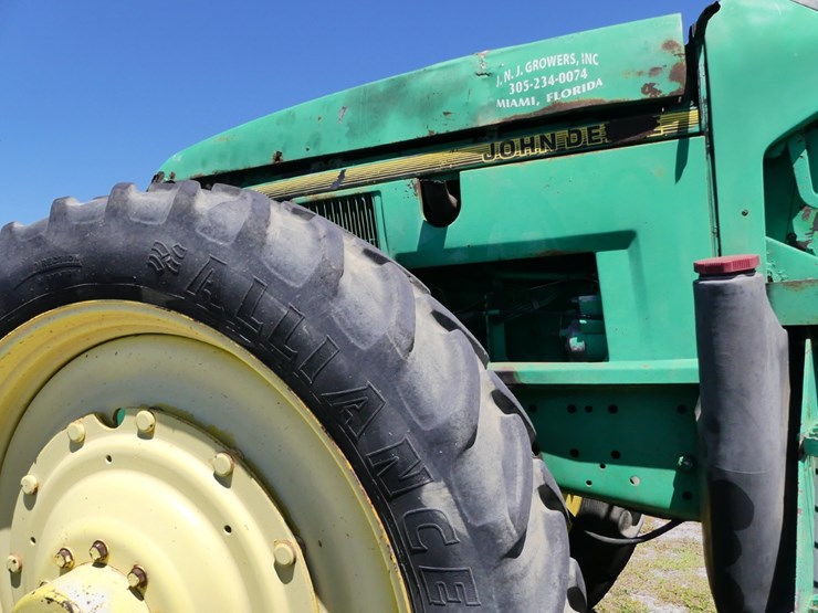 john-deere-7200-image-8