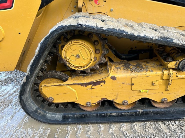 2019-caterpillar-259d3-image-13