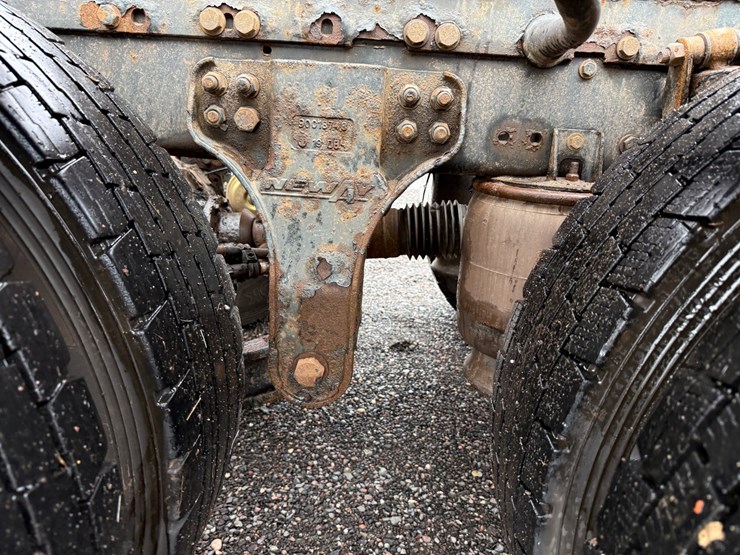 2020-kenworth-t800-image-69