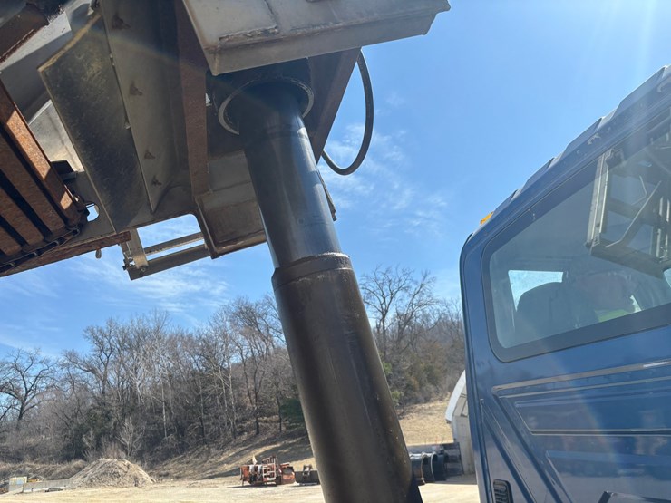 2006-international-7600-image-151