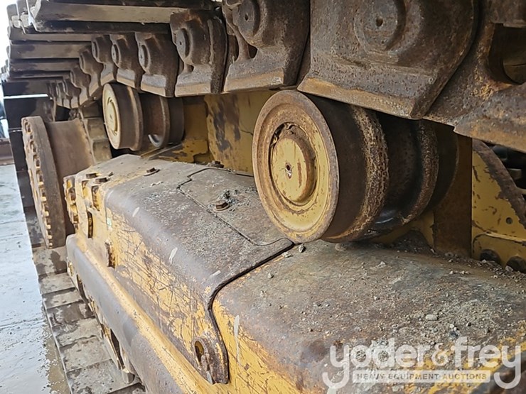 2014-caterpillar-d6k2-xl-image-10