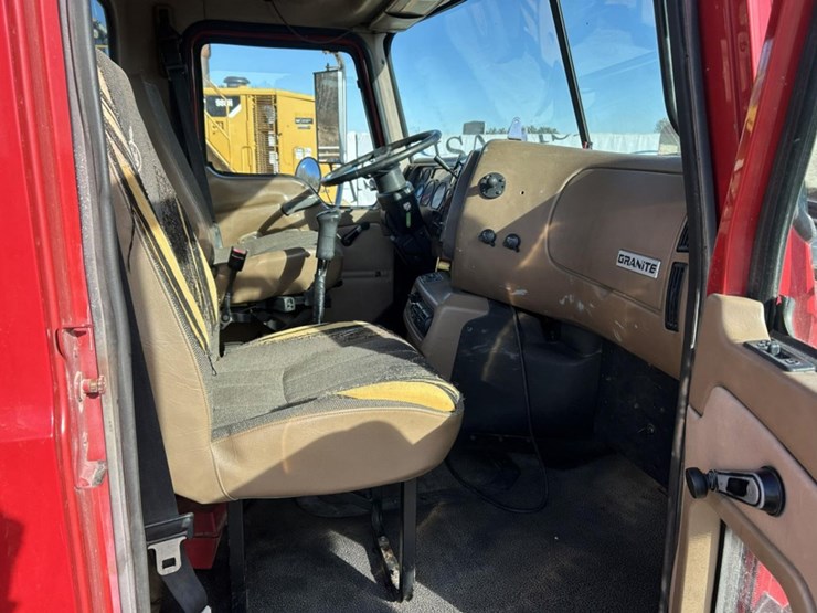 2003-massey-ferguson-8-image-56