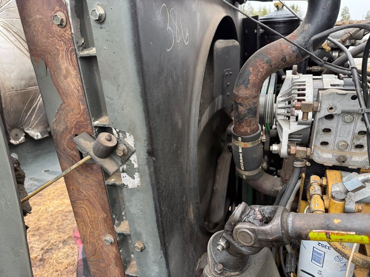 1984-mack-dm492s-image-15