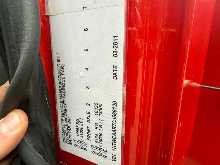 2012-international-7400-image-82