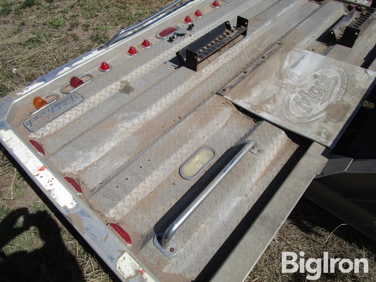 protech-aluminum-truck-cab-rack-image-17