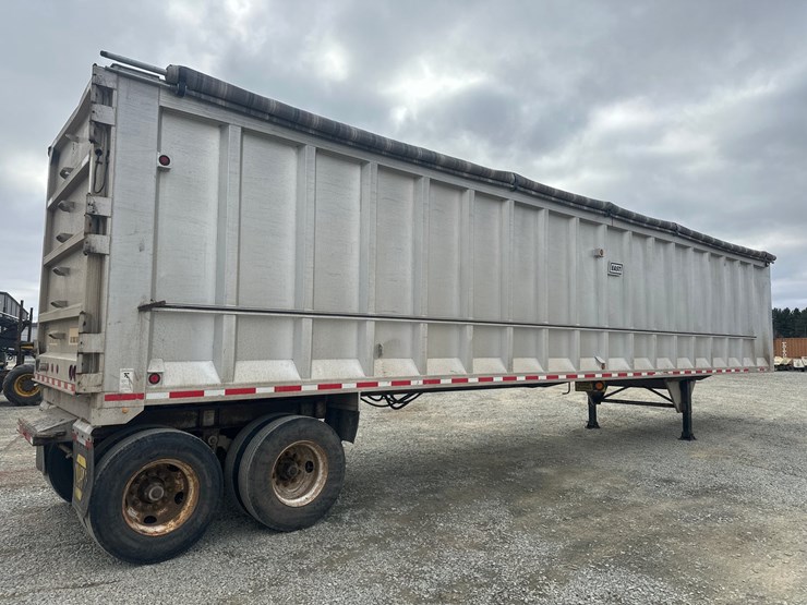 2008-massey-ferguson-8-image-5