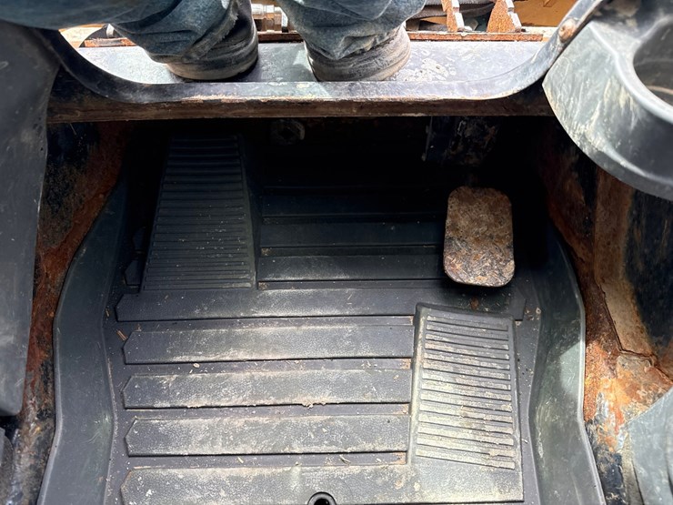 caterpillar-259d-image-34