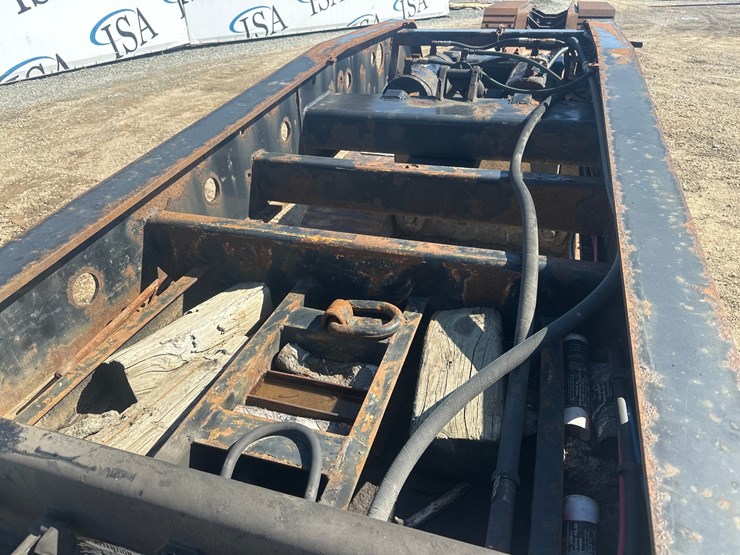 2007-massey-ferguson-8-image-9