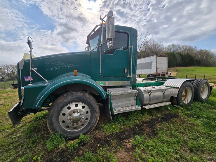 2006-kenworth-t800-image-2