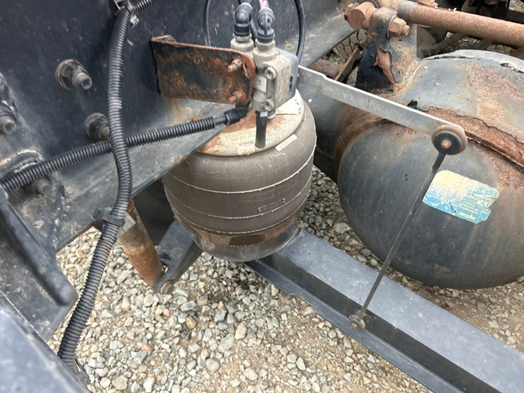 2016-kenworth-t680-image-24