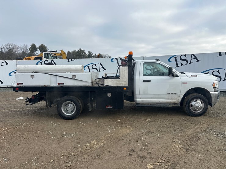 2020-dodge-3500-image-6