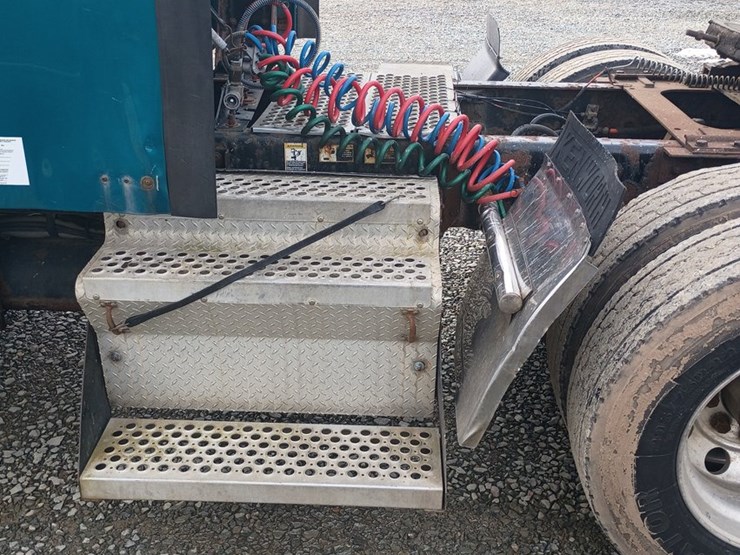 2002-kenworth-t600-image-33