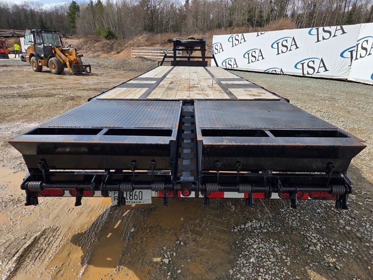 2024-massey-ferguson-8-image-4