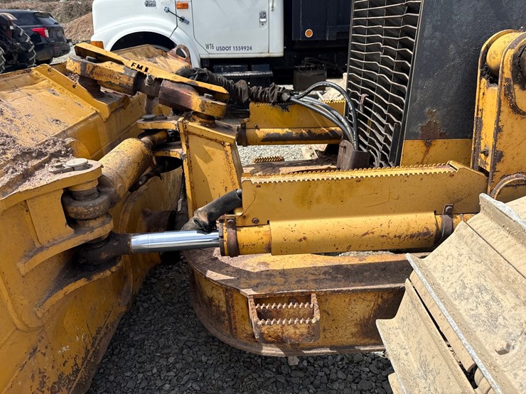 2002-deere-700h-lgp-image-17