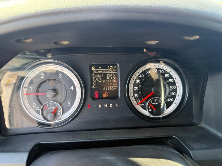 #2049-•-2015-ram-5500-heavy-duty-service-truck-image-42