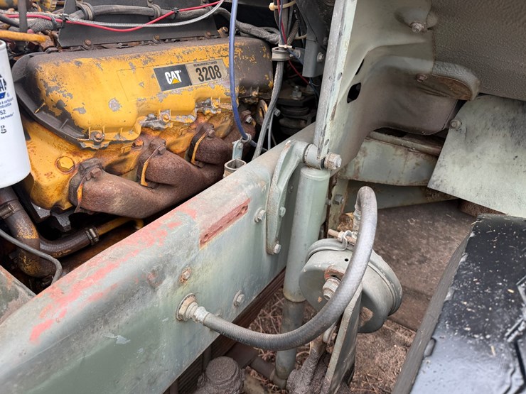 1984-mack-dm492s-image-60