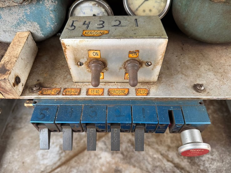 2012-international-7400-image-45