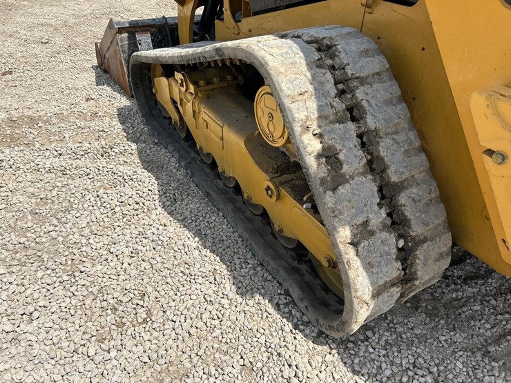 2021-caterpillar-289d3-image-18