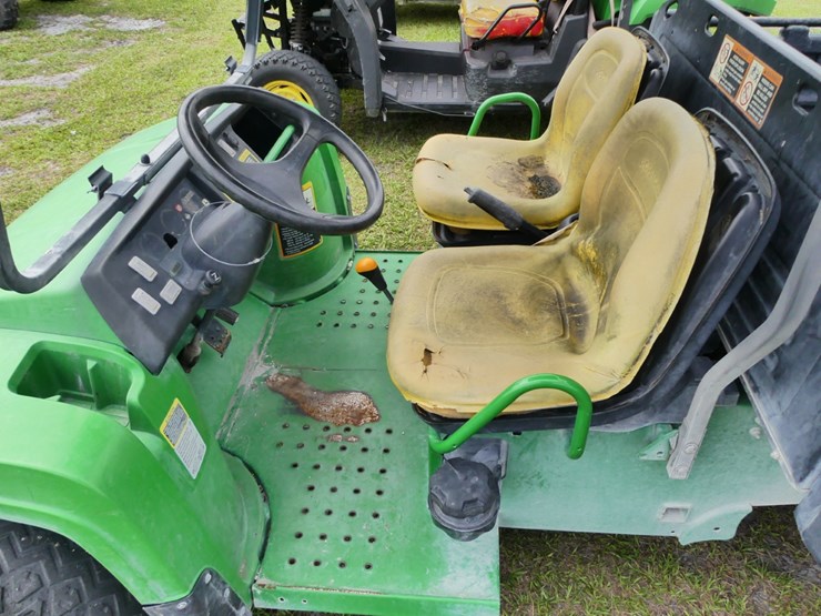 2019-john-deere-tx-4x2-image-8