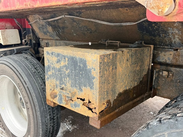 #1052-•-2007-international-7600sfa-tri-axle-dump-truck-image-48