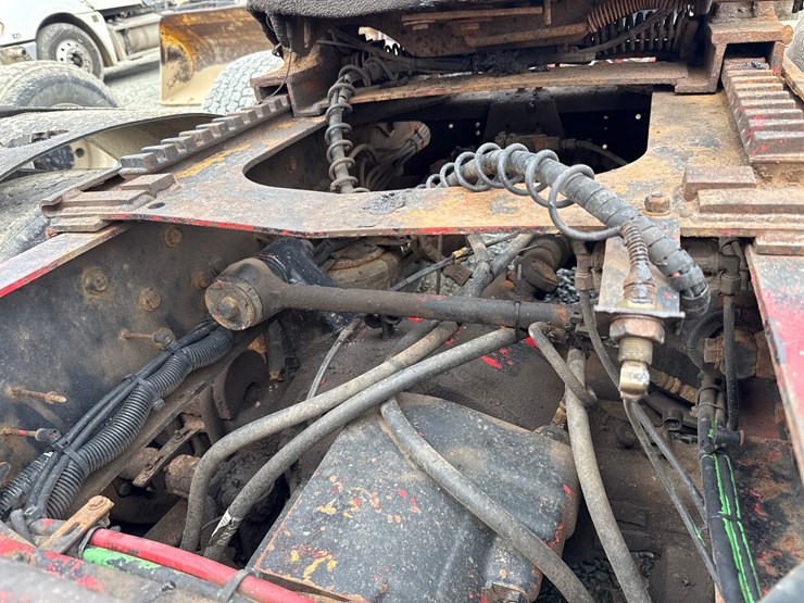 1998-massey-ferguson-8-image-45