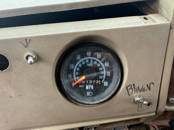 1984-mack-dm492s-image-55