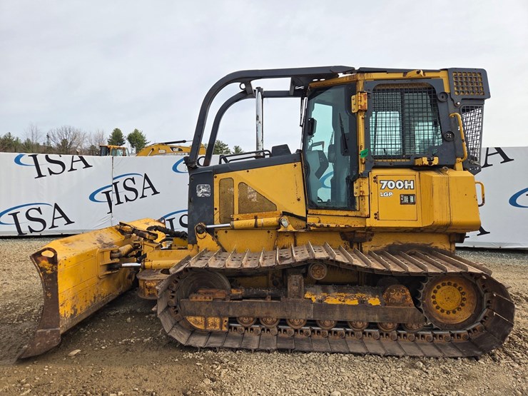 2002-deere-700h-lgp-image-2