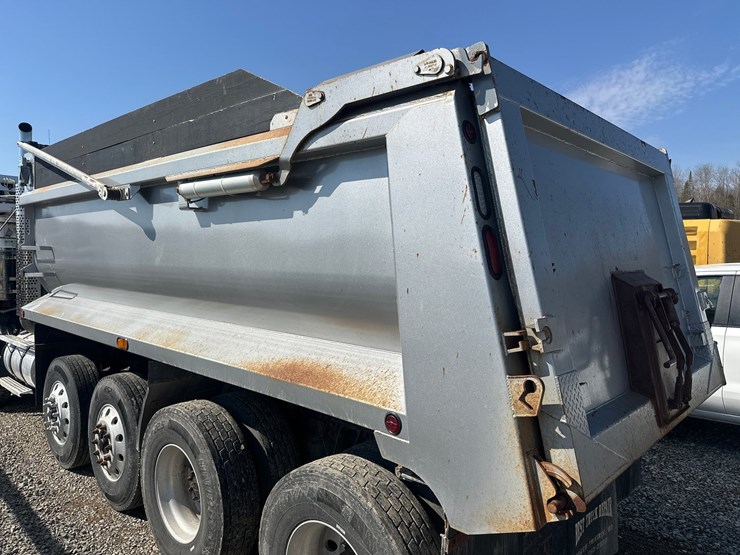 2014-kenworth-t800-image-75