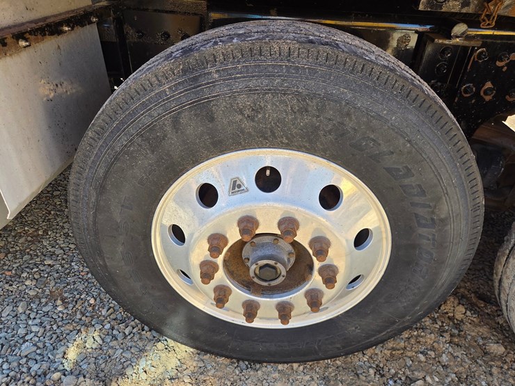 2019-international-hv613-image-102