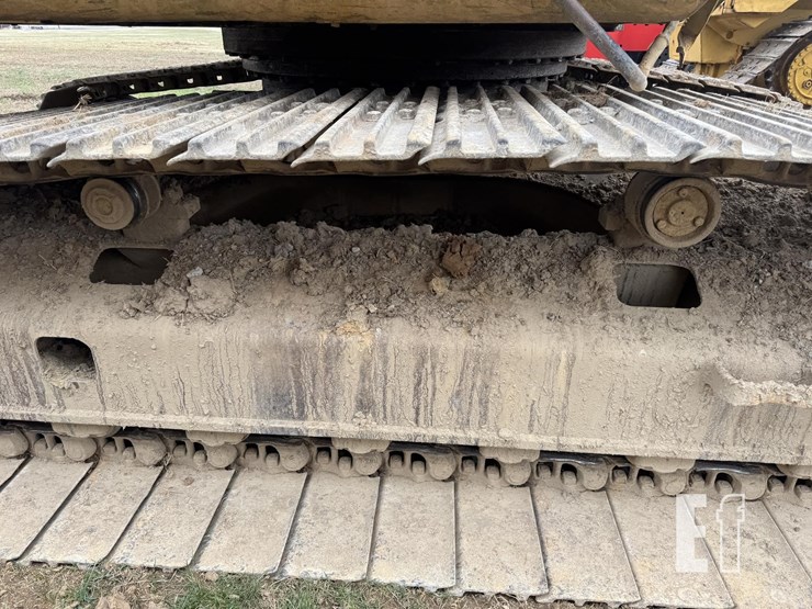 deere-230-lc-image-13