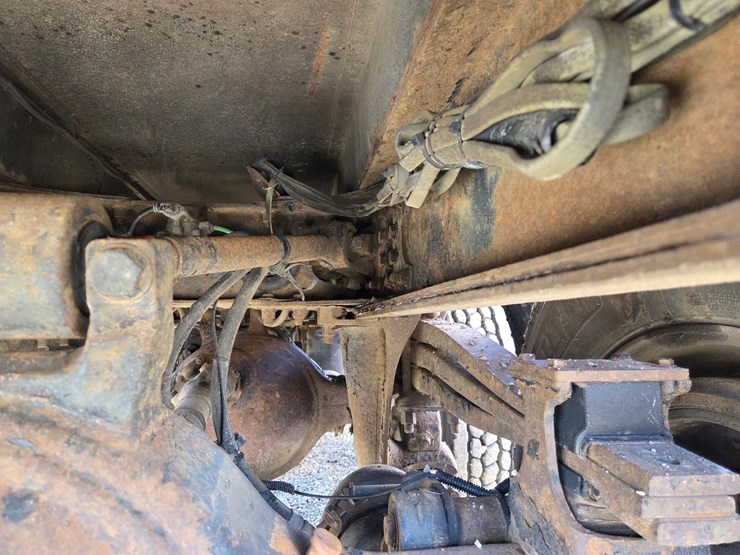 2005-massey-ferguson-8-image-38