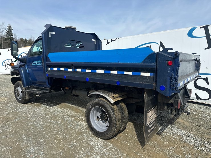 2005-massey-ferguson-8-image-3