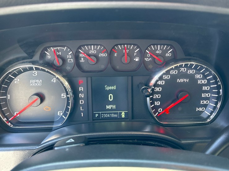 2018-chevrolet-3500-image-65