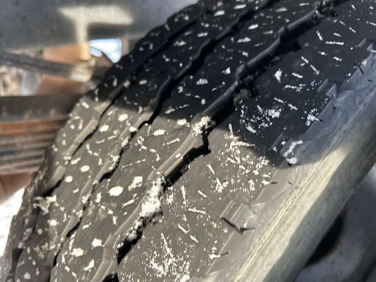 2021-ford-f550-image-90