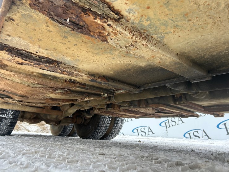 1990-ford-l9000-image-35