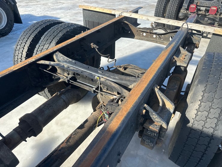 2012-ford-f650-image-18