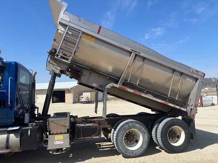 2006-international-7600-image-139