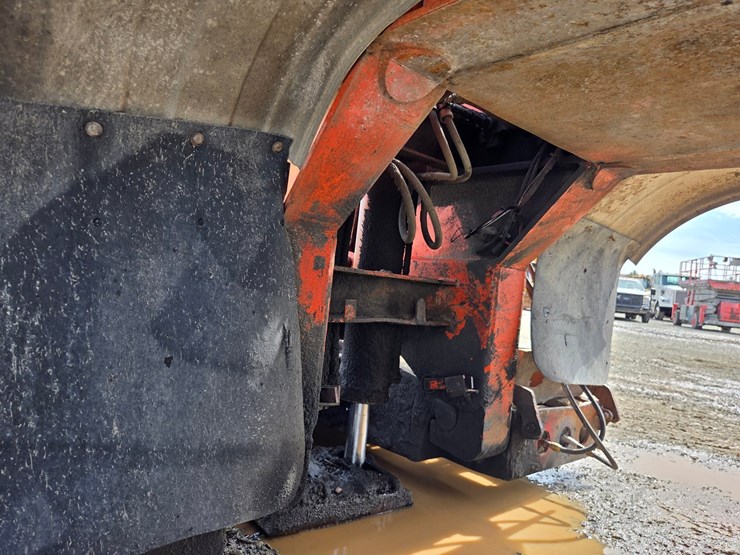 1975-massey-ferguson-8-image-35