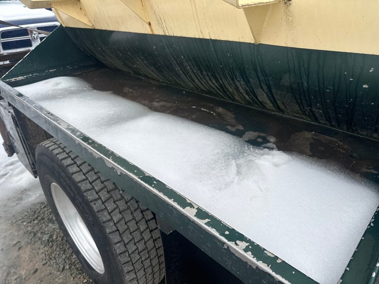 2008-kenworth-t370-image-27